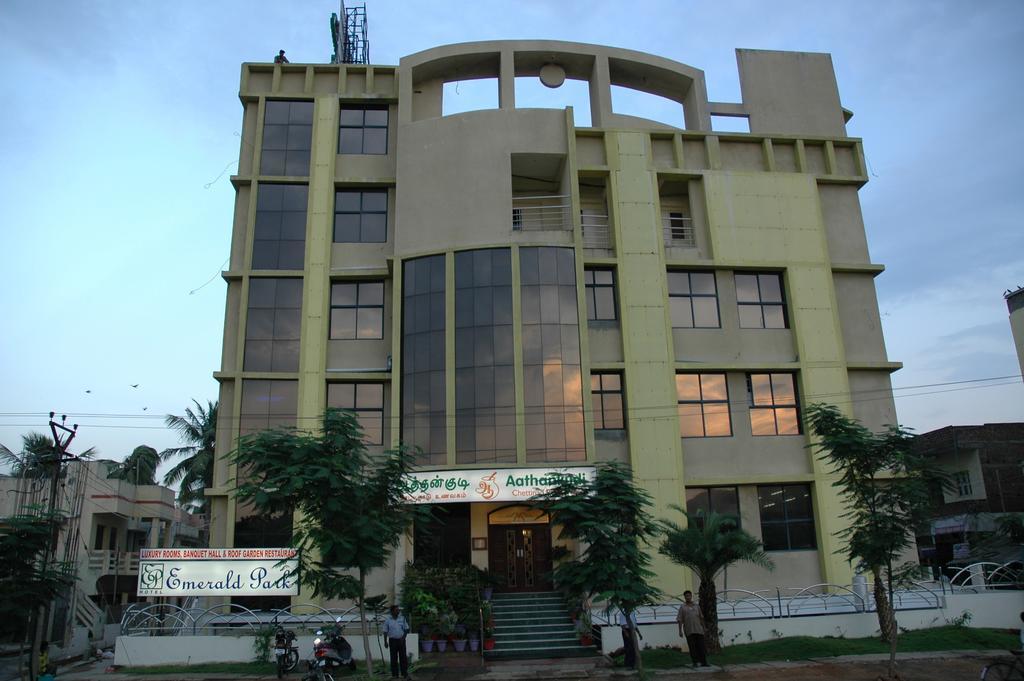 Hotel Emerald Park Chennai Luaran gambar